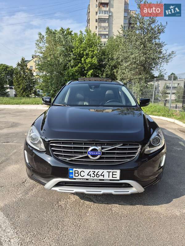 Внедорожник / Кроссовер Volvo XC60 2016 в 