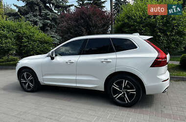 Внедорожник / Кроссовер Volvo XC60 2019 в 