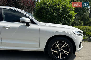 Внедорожник / Кроссовер Volvo XC60 2019 в 