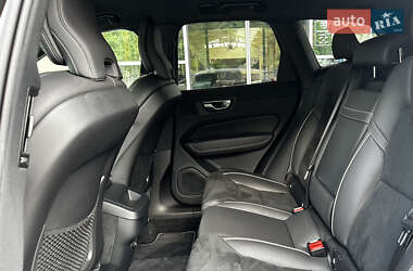 Внедорожник / Кроссовер Volvo XC60 2019 в 