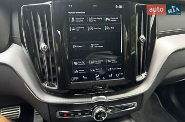 Внедорожник / Кроссовер Volvo XC60 2019 в 