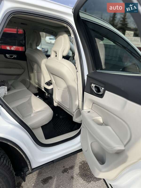 Позашляховик / Кросовер Volvo XC60 2017 в Львові