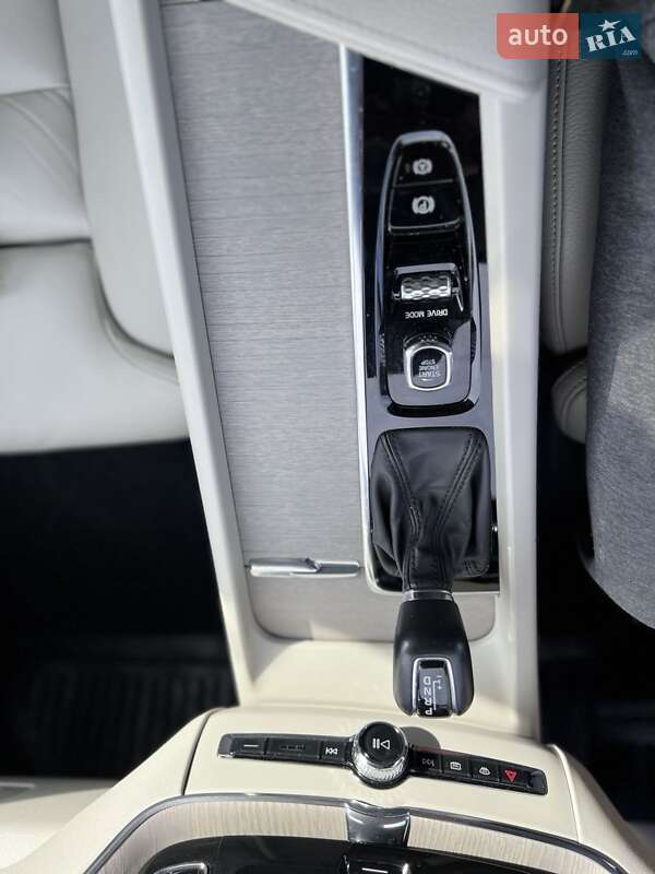 Позашляховик / Кросовер Volvo XC60 2017 в Львові