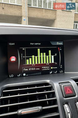 Внедорожник / Кроссовер Volvo XC60 2015 в 