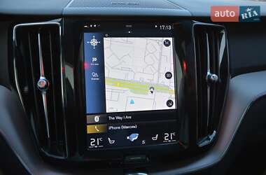 Внедорожник / Кроссовер Volvo XC60 2018 в 