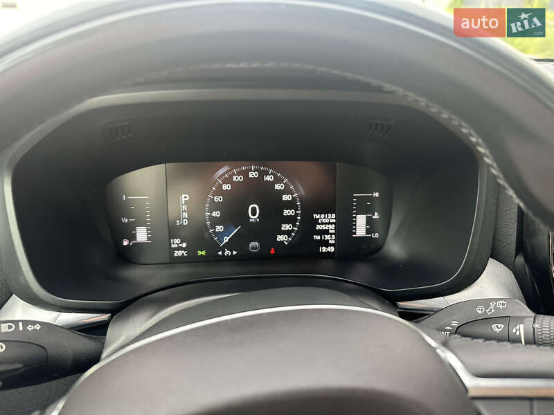 Внедорожник / Кроссовер Volvo XC60 2018 в Черновцах