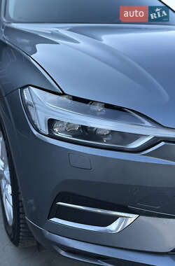 Внедорожник / Кроссовер Volvo XC60 2017 в 