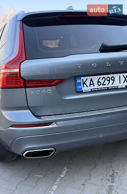 Внедорожник / Кроссовер Volvo XC60 2017 в 
