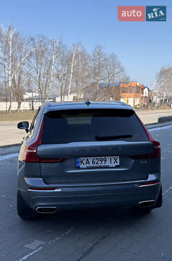 Внедорожник / Кроссовер Volvo XC60 2017 в 