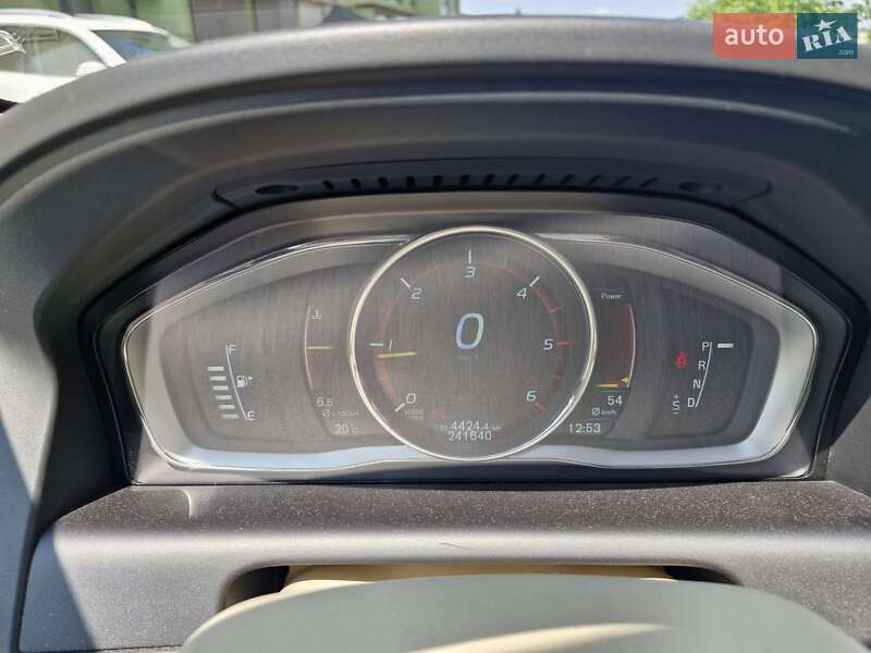 Внедорожник / Кроссовер Volvo XC60 2015 в Калуше