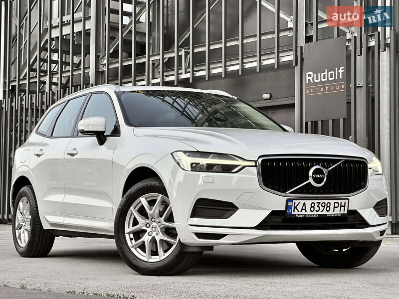 Внедорожник / Кроссовер Volvo XC60 2017 в 