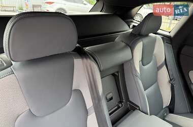 Внедорожник / Кроссовер Volvo XC60 2020 в 