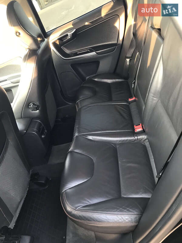Внедорожник / Кроссовер Volvo XC60 2010 в Городке фото 11 Внедорожник / Кроссовер Volvo XC60 2010 в Городке