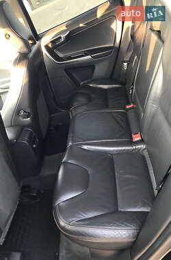 Позашляховик / Кросовер Volvo XC60 2010 в 