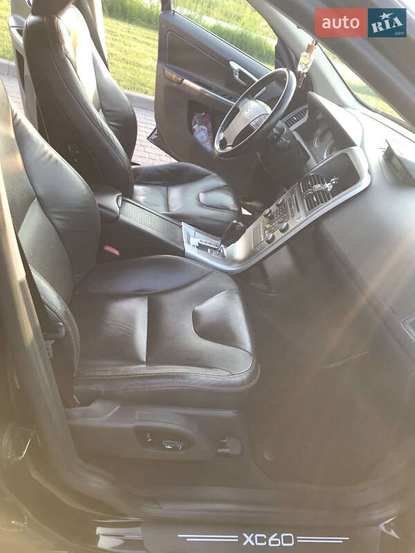 Внедорожник / Кроссовер Volvo XC60 2010 в Городке фото 15 Внедорожник / Кроссовер Volvo XC60 2010 в Городке