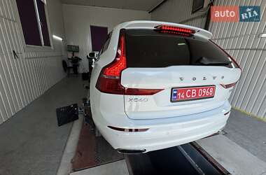 Внедорожник / Кроссовер Volvo XC60 2018 в 