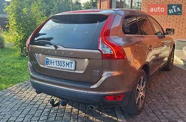 Внедорожник / Кроссовер Volvo XC60 2011 в 