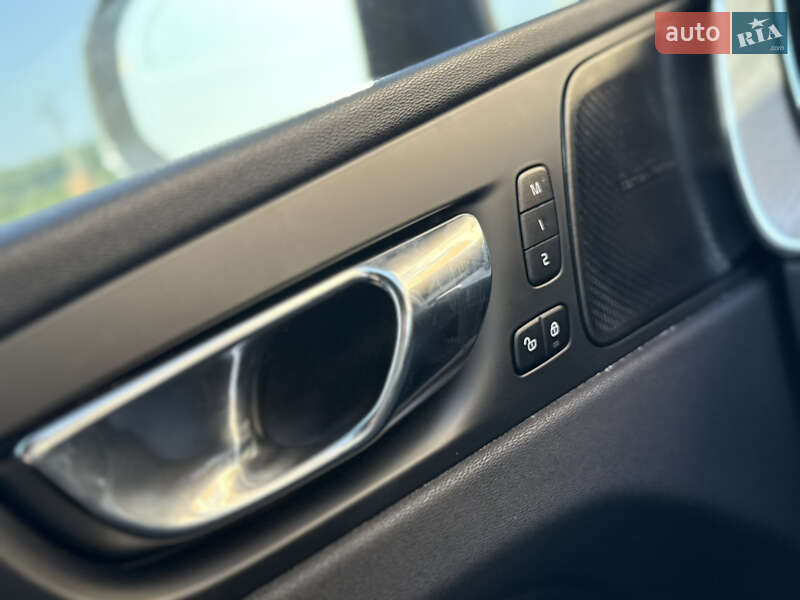 Позашляховик / Кросовер Volvo XC60 2018 в Дрогобичі