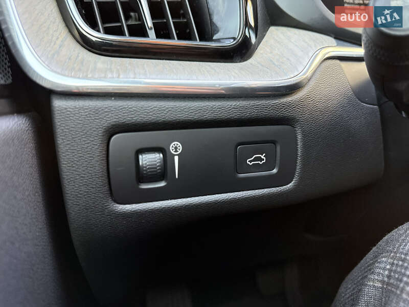 Позашляховик / Кросовер Volvo XC60 2018 в Дрогобичі