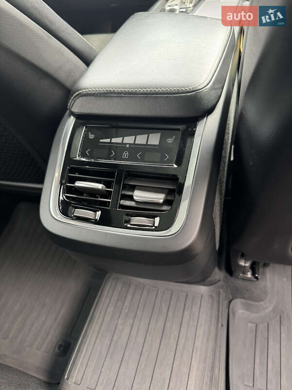 Внедорожник / Кроссовер Volvo XC60 2018 в Черкассах