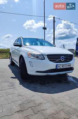 Внедорожник / Кроссовер Volvo XC60 2015 в 