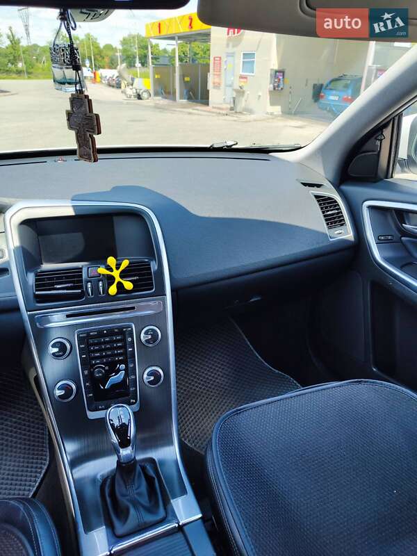 Позашляховик / Кросовер Volvo XC60 2015 в Луцьку фото 31 Позашляховик / Кросовер Volvo XC60 2015 в Луцьку