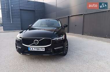 Внедорожник / Кроссовер Volvo XC60 2022 в 