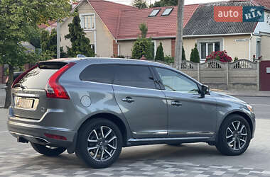 Внедорожник / Кроссовер Volvo XC60 2016 в 