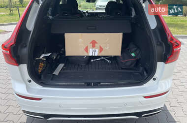 Внедорожник / Кроссовер Volvo XC60 2018 в 