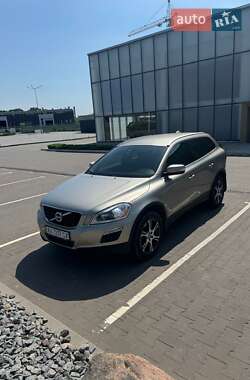 Позашляховик / Кросовер Volvo XC60 2013 в Харкові