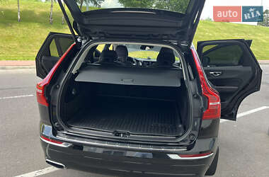 Внедорожник / Кроссовер Volvo XC60 2021 в 