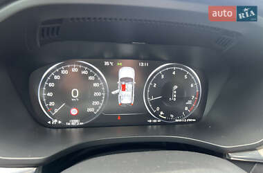 Внедорожник / Кроссовер Volvo XC60 2021 в 