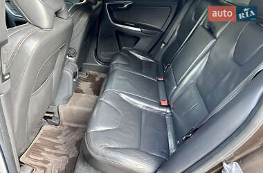 Внедорожник / Кроссовер Volvo XC60 2013 в 