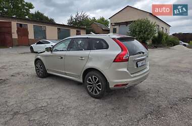 Внедорожник / Кроссовер Volvo XC60 2017 в 