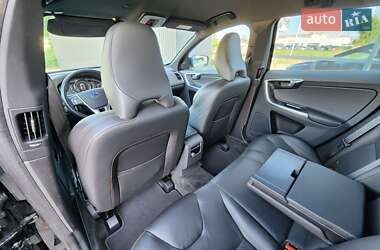 Внедорожник / Кроссовер Volvo XC60 2017 в 
