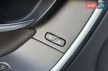 Внедорожник / Кроссовер Volvo XC60 2017 в 