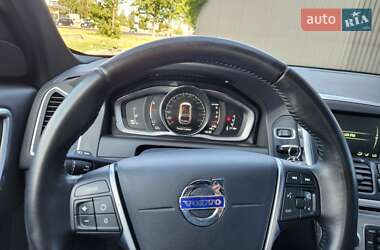 Внедорожник / Кроссовер Volvo XC60 2017 в 