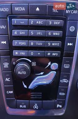 Внедорожник / Кроссовер Volvo XC60 2015 в 