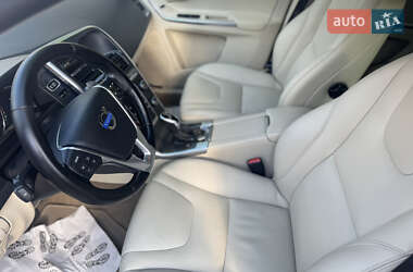 Внедорожник / Кроссовер Volvo XC60 2014 в 