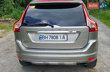 Внедорожник / Кроссовер Volvo XC60 2015 в 