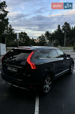 Внедорожник / Кроссовер Volvo XC60 2013 в 