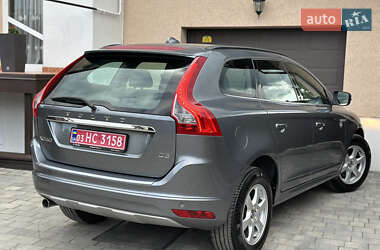 Внедорожник / Кроссовер Volvo XC60 2016 в 