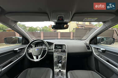 Внедорожник / Кроссовер Volvo XC60 2016 в 