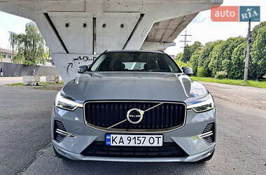 Внедорожник / Кроссовер Volvo XC60 2023 в 