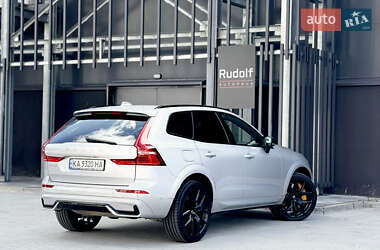 Внедорожник / Кроссовер Volvo XC60 2021 в 