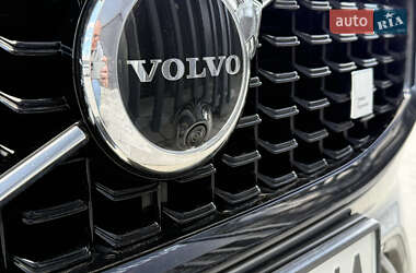 Внедорожник / Кроссовер Volvo XC60 2021 в 