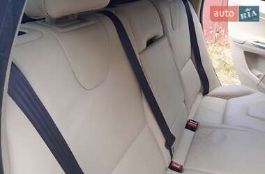 Внедорожник / Кроссовер Volvo XC60 2012 в 