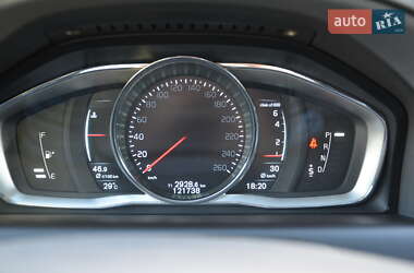 Внедорожник / Кроссовер Volvo XC60 2014 в 