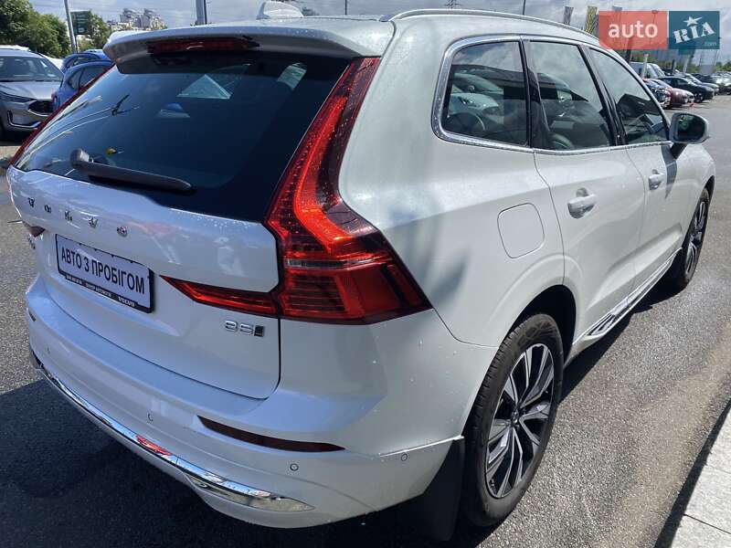 Внедорожник / Кроссовер Volvo XC60 2023 в Киеве
