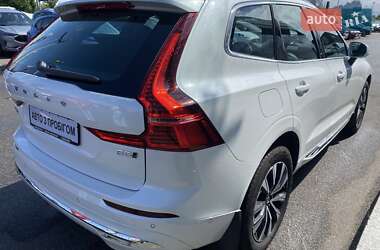 Внедорожник / Кроссовер Volvo XC60 2023 в 